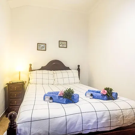 Surfers By Interhome